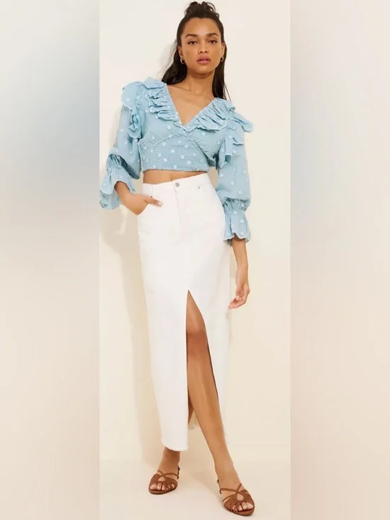 Anthropologie Hannah Lynn chambray embroidered smocked crop top longslv blouse - Picture 3 of 12